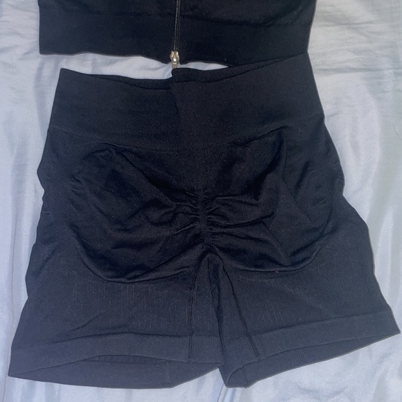 Black Two-Piece Set - Picture 2 of 4